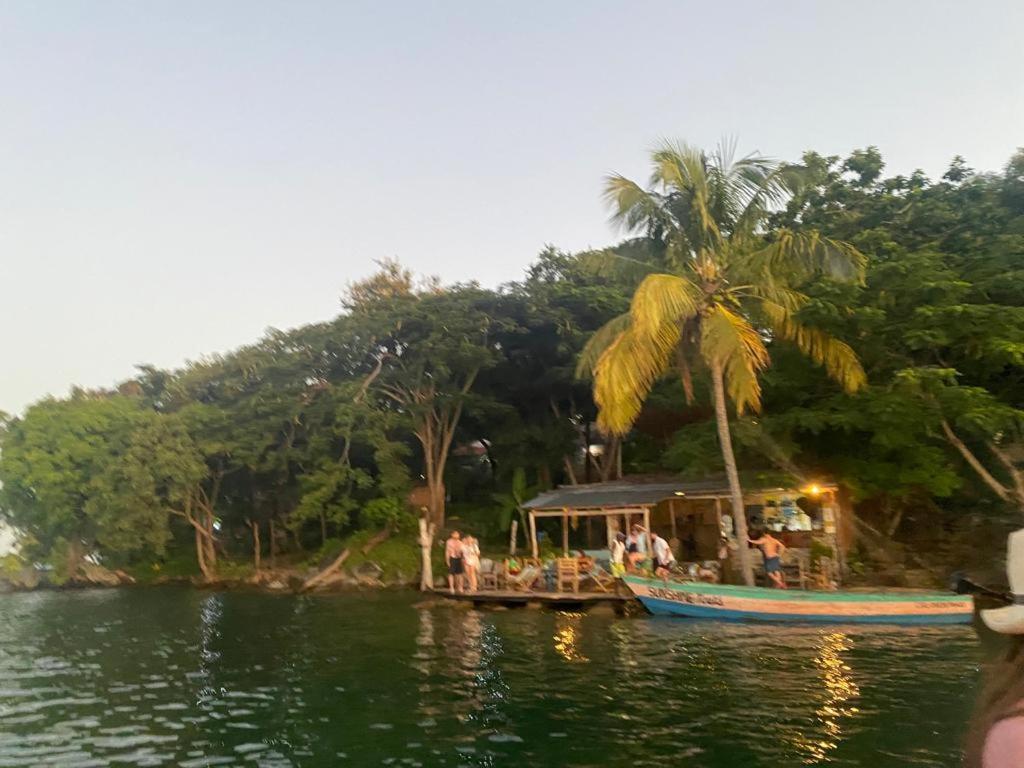Butterfly Space- A Non-Profit Eco-Lodge Nkhata Bay Exterior photo
