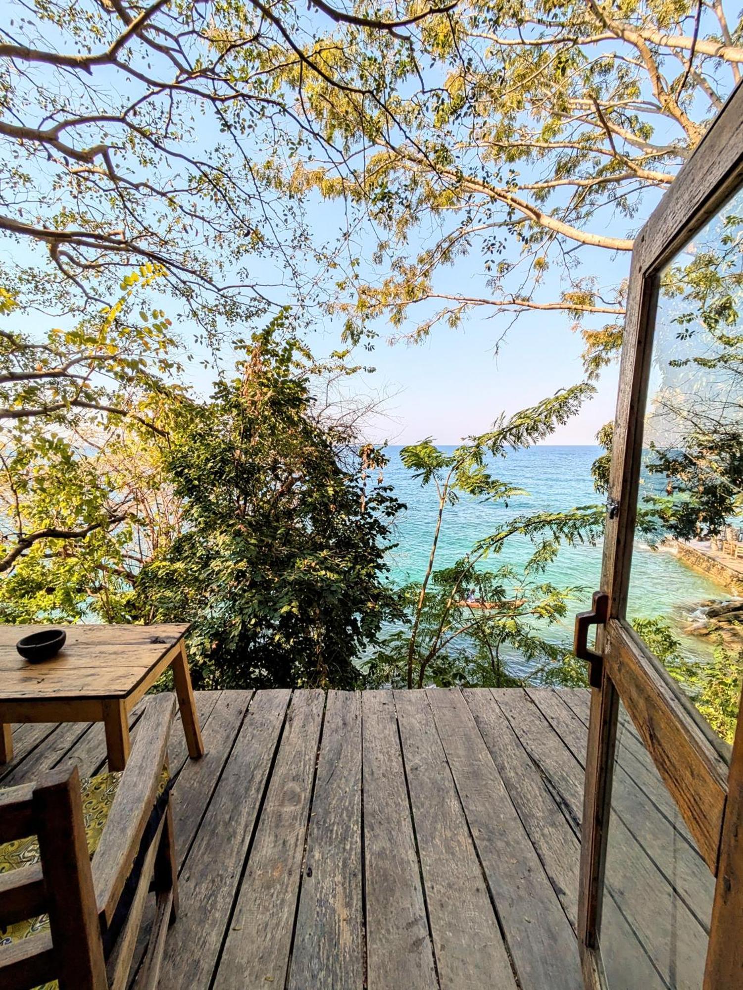 Butterfly Space- A Non-Profit Eco-Lodge Nkhata Bay Exterior photo