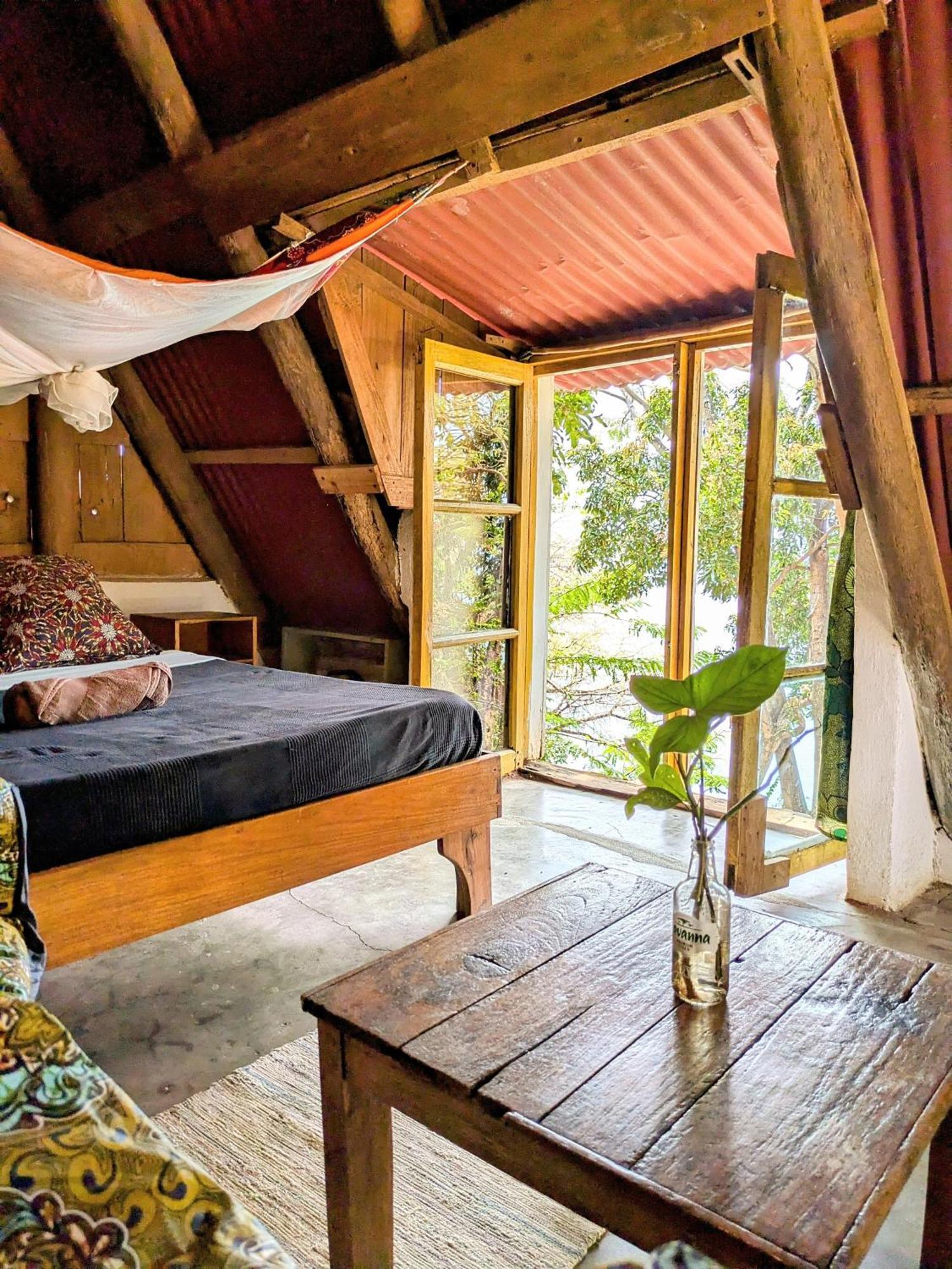 Butterfly Space- A Non-Profit Eco-Lodge Nkhata Bay Exterior photo